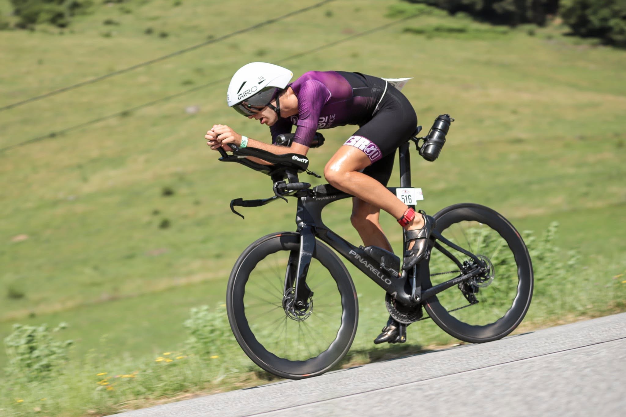 Triathlète sur son vélo pendant le Half